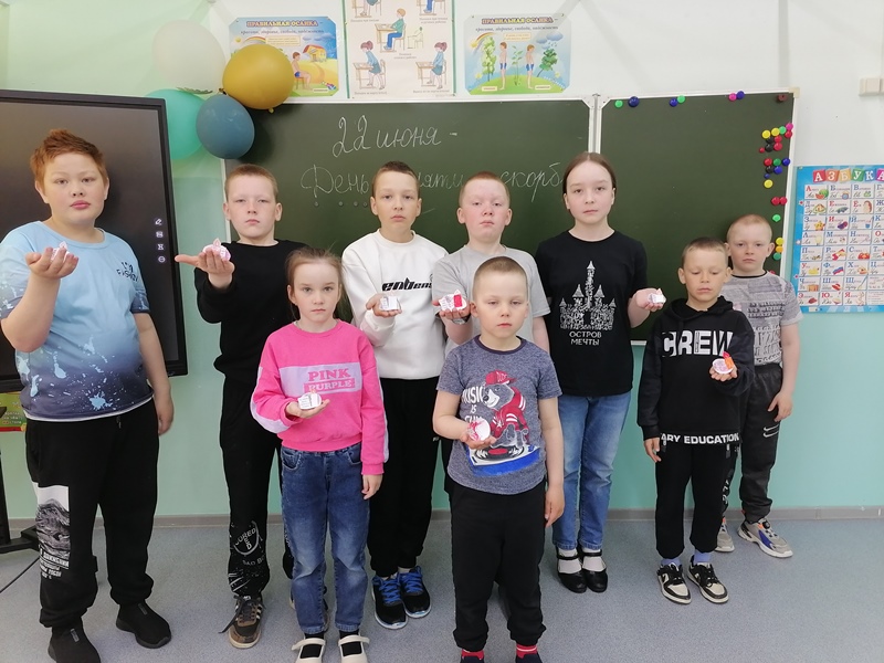 Третий день.